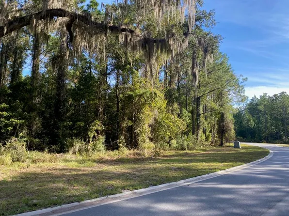 143 Beacon Pointe Pkwy, Waverly, GA 31565