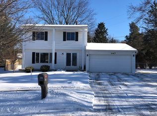 447 Windmill Point Dr, Flushing, MI 48433