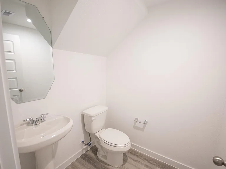 10217 Berkeley Springs Trl — Photo 20