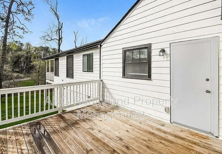 2215 Lang Dr SW — Photo 35