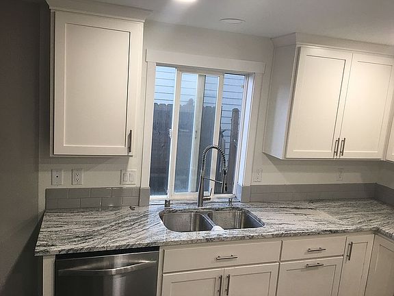 5th image of 12816 NE 101st St