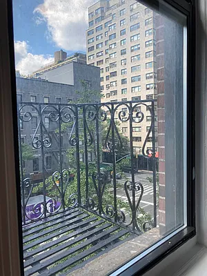 Rented by Akam Sales and Brokerage | media 19