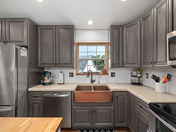 5th image of 203 Fallen Timbers Ct