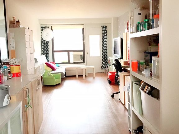 3rd image of 6125 98th St APT 14B