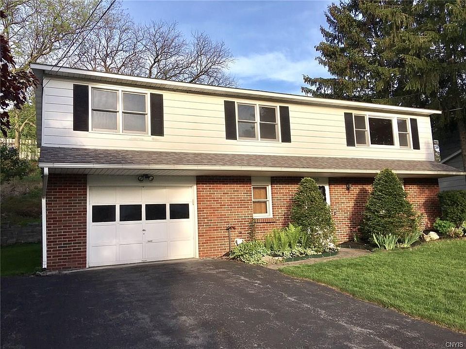 1st image of 203 Thornton Cir S