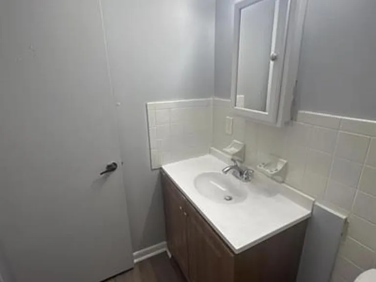 423 Briarwood Ave #8 — Photo 7
