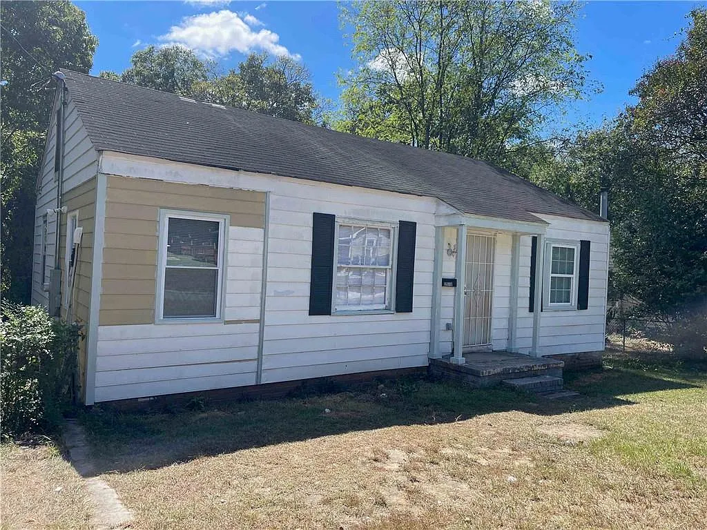2 bed, 1.0 bath, 791 sqft, $975 — Photo 1