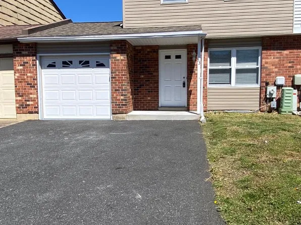 53 Bradley Dr, Newark, DE 19702