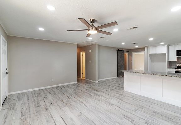 5th image of 4104 Marsh St