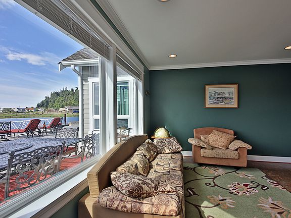 4th image of 3638 Steelhead Dr