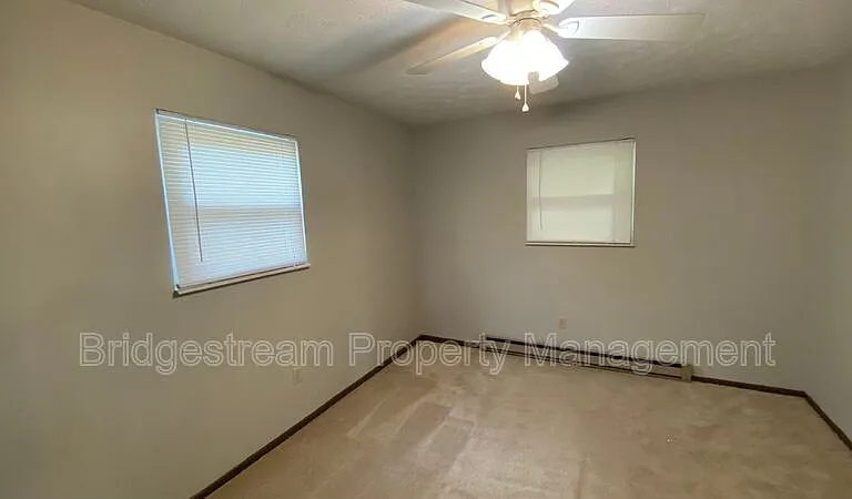52 Candlewood Ct — Photo 8