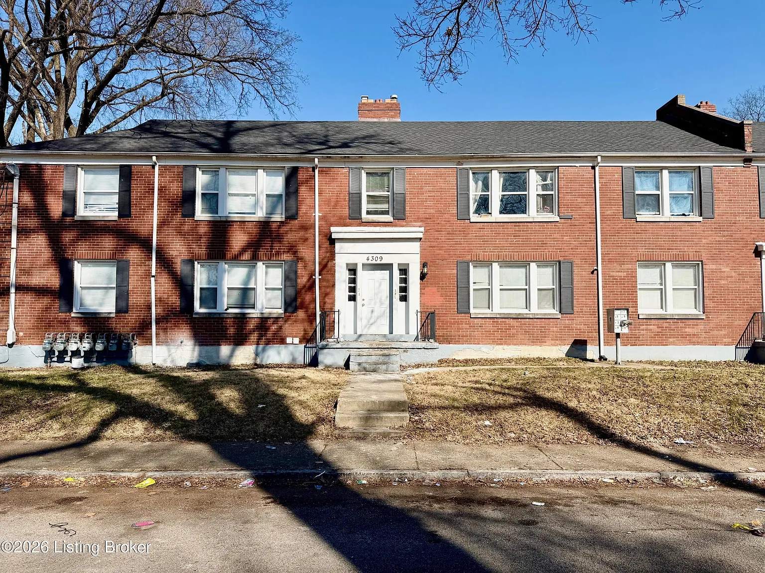 2 bed, 1.0 bath, 750 sqft, $695 — Photo 1