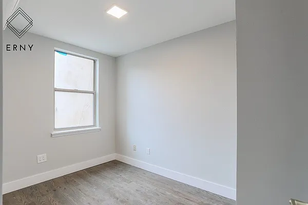 Rented by Pinn Realty | media 29