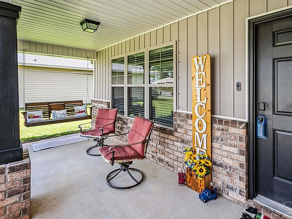2nd image of 4308 Village Oak Ln