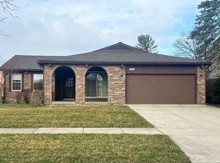6965 Woonsocket St, Canton, MI 48187