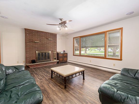 2nd image of 8114 Cameo Dr