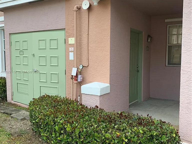 6572 W Sample Rd #6572 — Photo 1