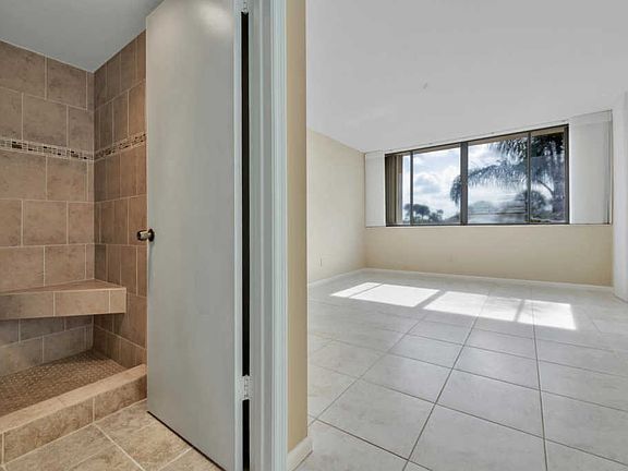 5th image of 1605 S Us Highway 1 APT M1-203