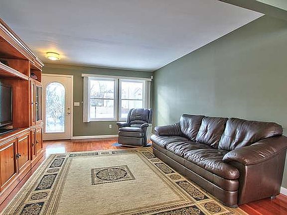 2nd image of 1075 California Ct