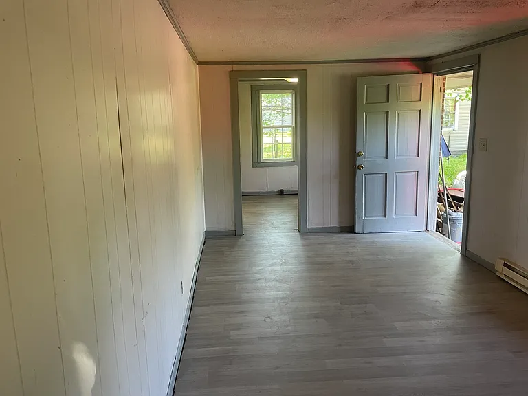 430 Adam St — Photo 2