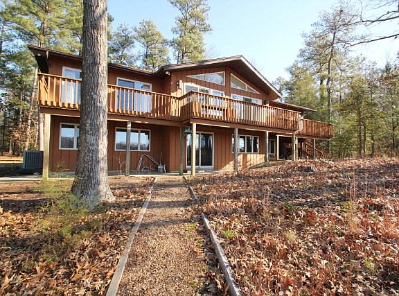 3rd image of 8 Cottonwood Ln