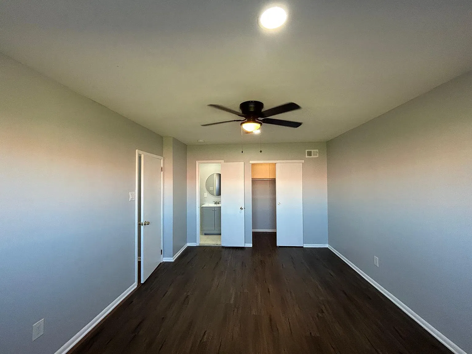 3 bed, 2.5 bath, 1140 sqft, $2,000 — Photo 3