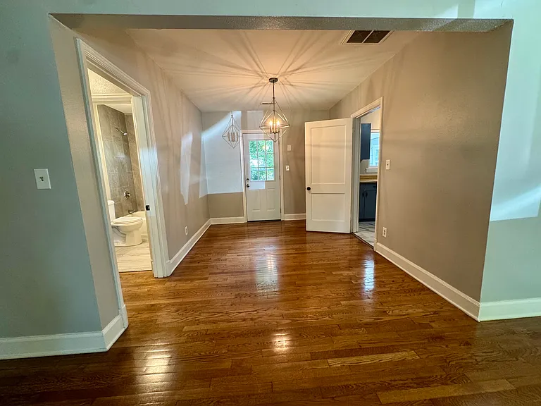 636 N Moore Rd — Photo 8