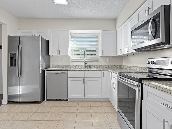 5th image of 200 Saint Andrews Blvd APT 3301