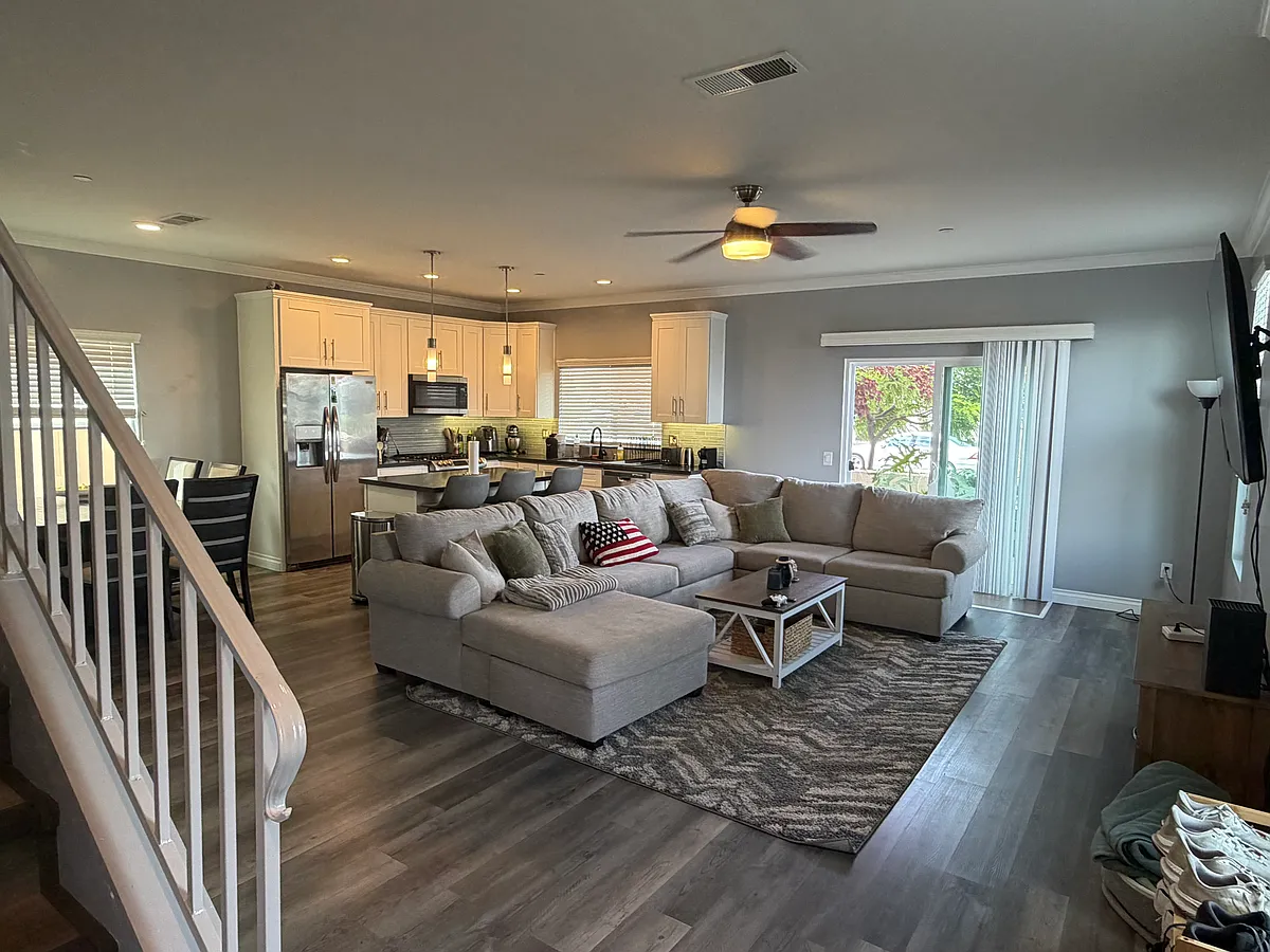 Living room / Kitchen FULLY FURNISHED. - 1291 Donax Ave