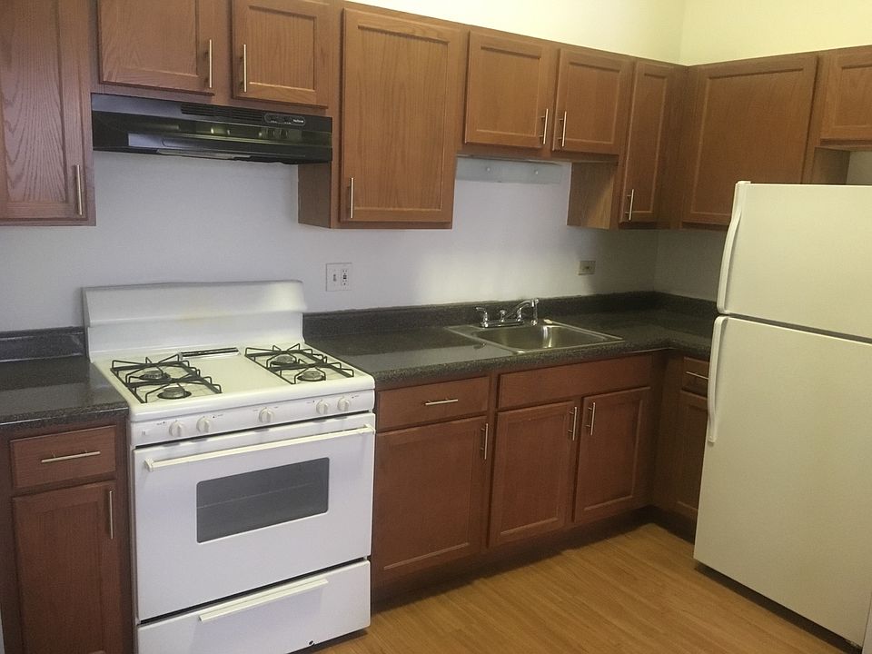 1st image of 4752 S Wabash Ave APT 100