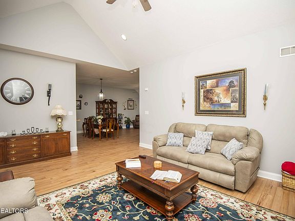 3rd image of 5945 Round Hill Ln #8