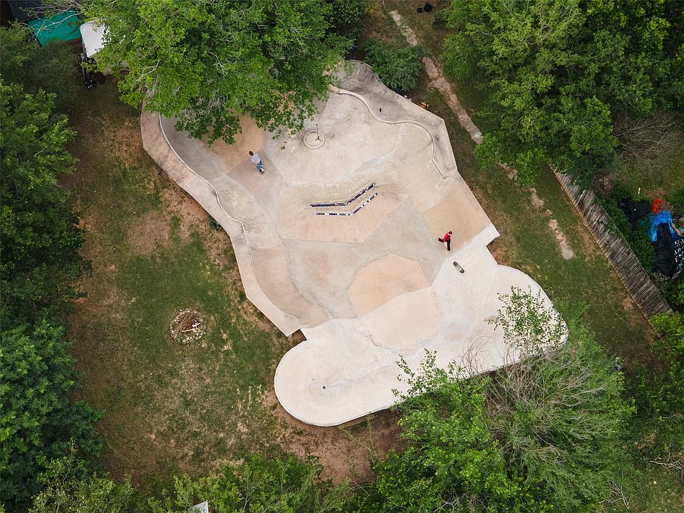 1st image of 3209 River Rd