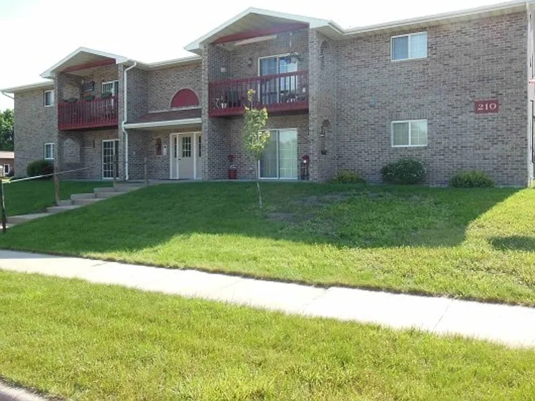 Joann Lane Apartments — Photo 12