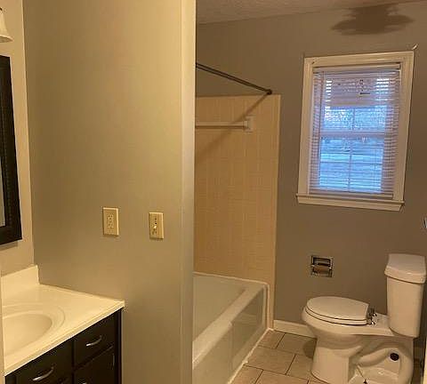 tub and shower full bath