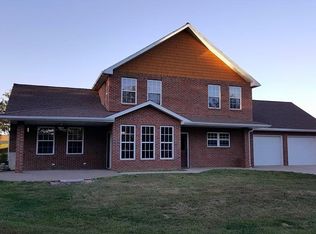 6335 Highway E, Palmyra, MO 63461