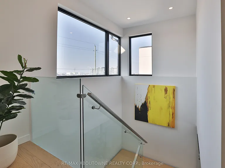70 Upper Mount Albion Rd — Photo 28