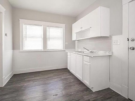 5th image of 8327 Tioga Ave #Up