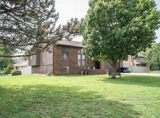 3401 N Colonial Dr, Augusta, KS 67010