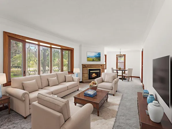 6379 Hodgson Rd, Lino Lakes, MN 55014