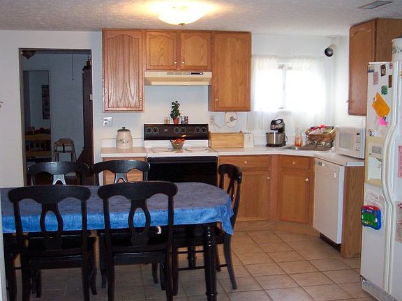 Ceramic Tile kitchen