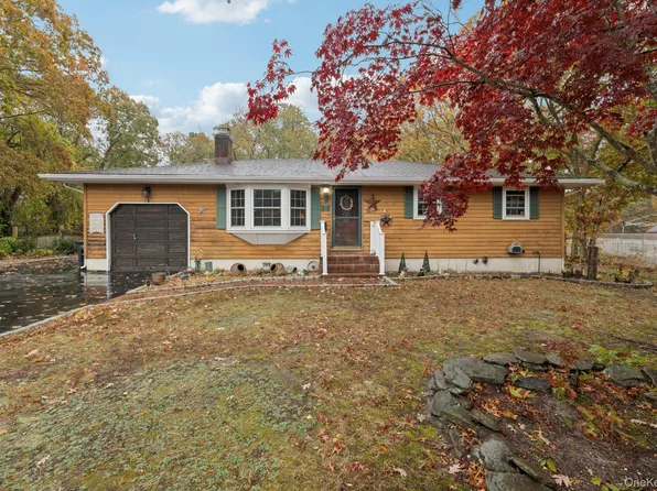 186 Jamaica Avenue, Medford, NY 11763