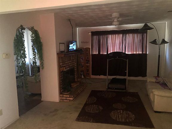 4th image of 322 Harrington Dr