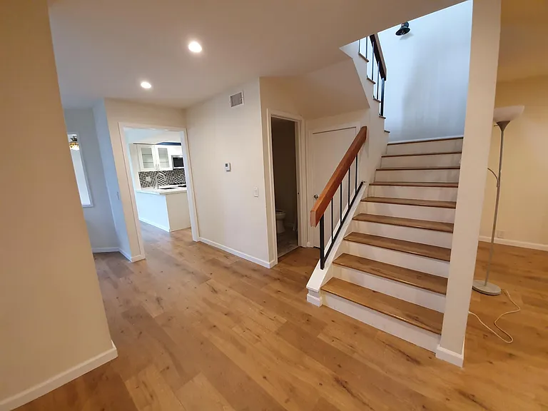 1333 Valley View Rd — Photo 4