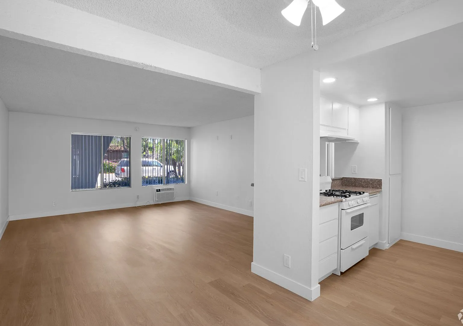 Bever Place — Photo 2