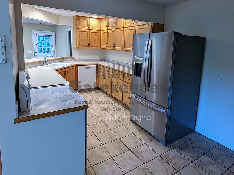 1096 Boone Rd — Photo 8