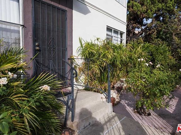 2nd image of 1255 N Mansfield Ave APT 1