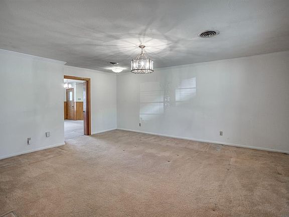4th image of 2315 Oldbridge Dr