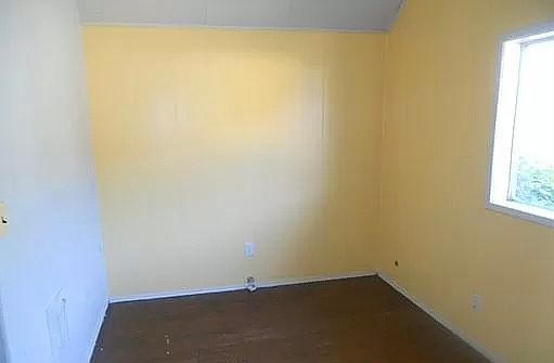 5th image of 2428 Sumner Ave