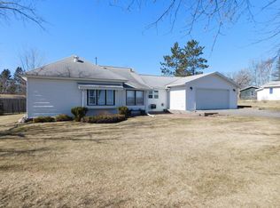 917 Front St, Henning, MN 56551