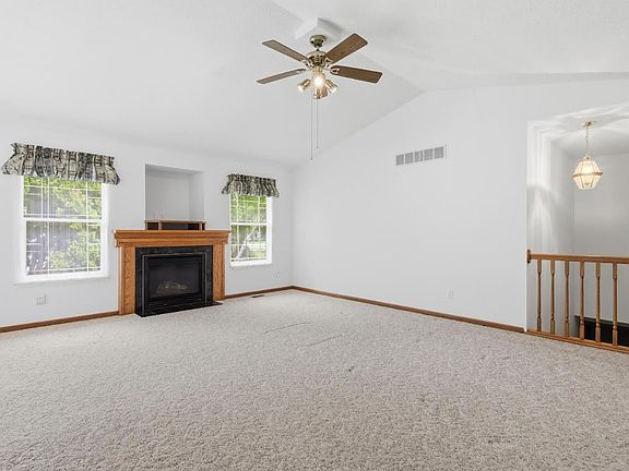 4th image of 504 E 12th Ave